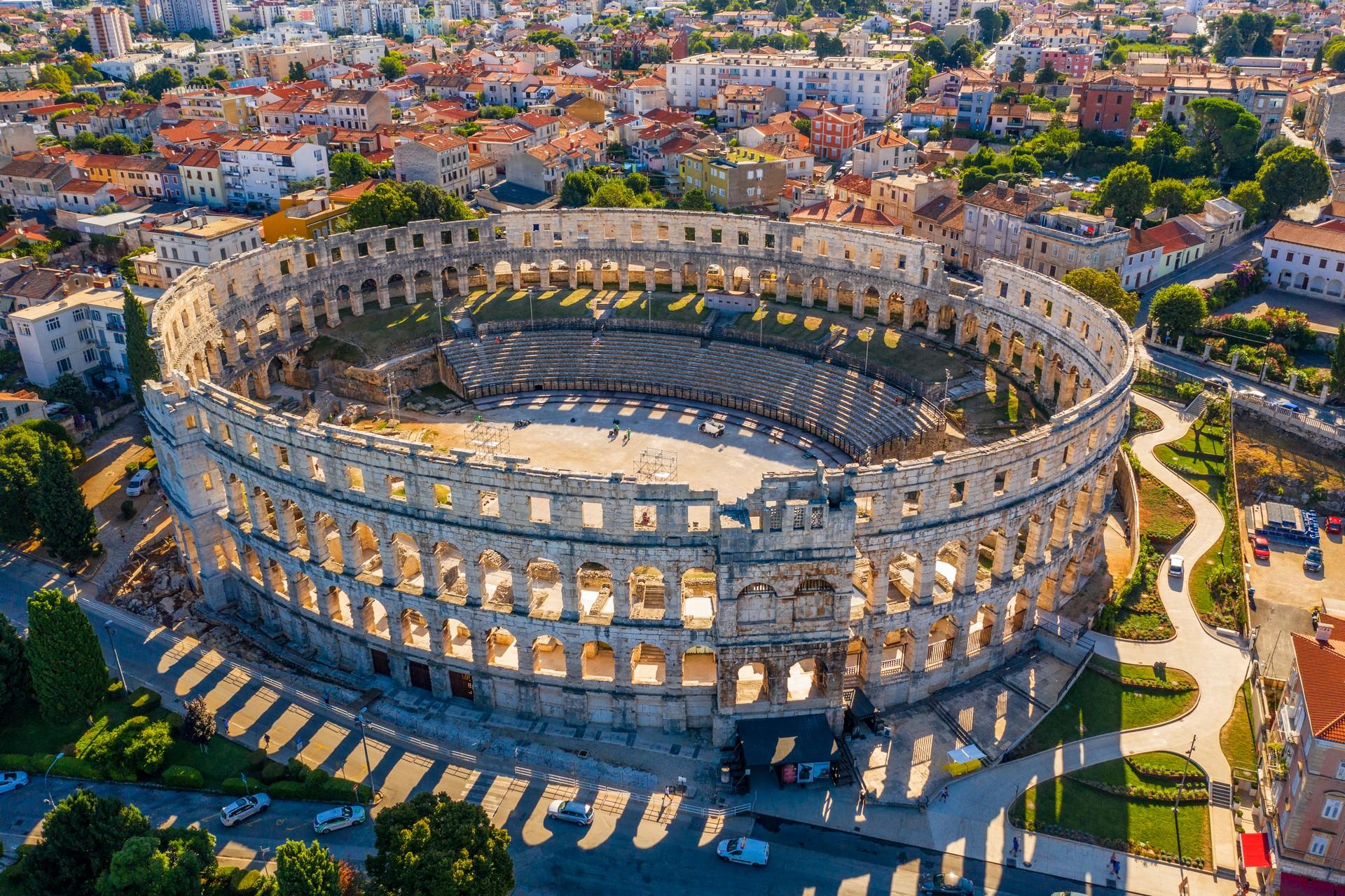 Aerial view of bridge in Pula