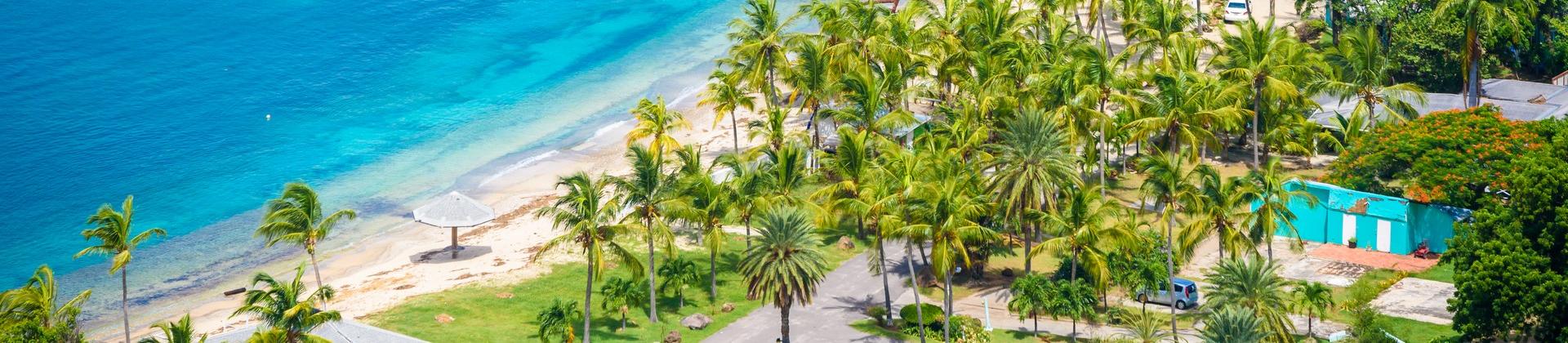 Enjoyable beach with turquise water in Antigua and Barbuda