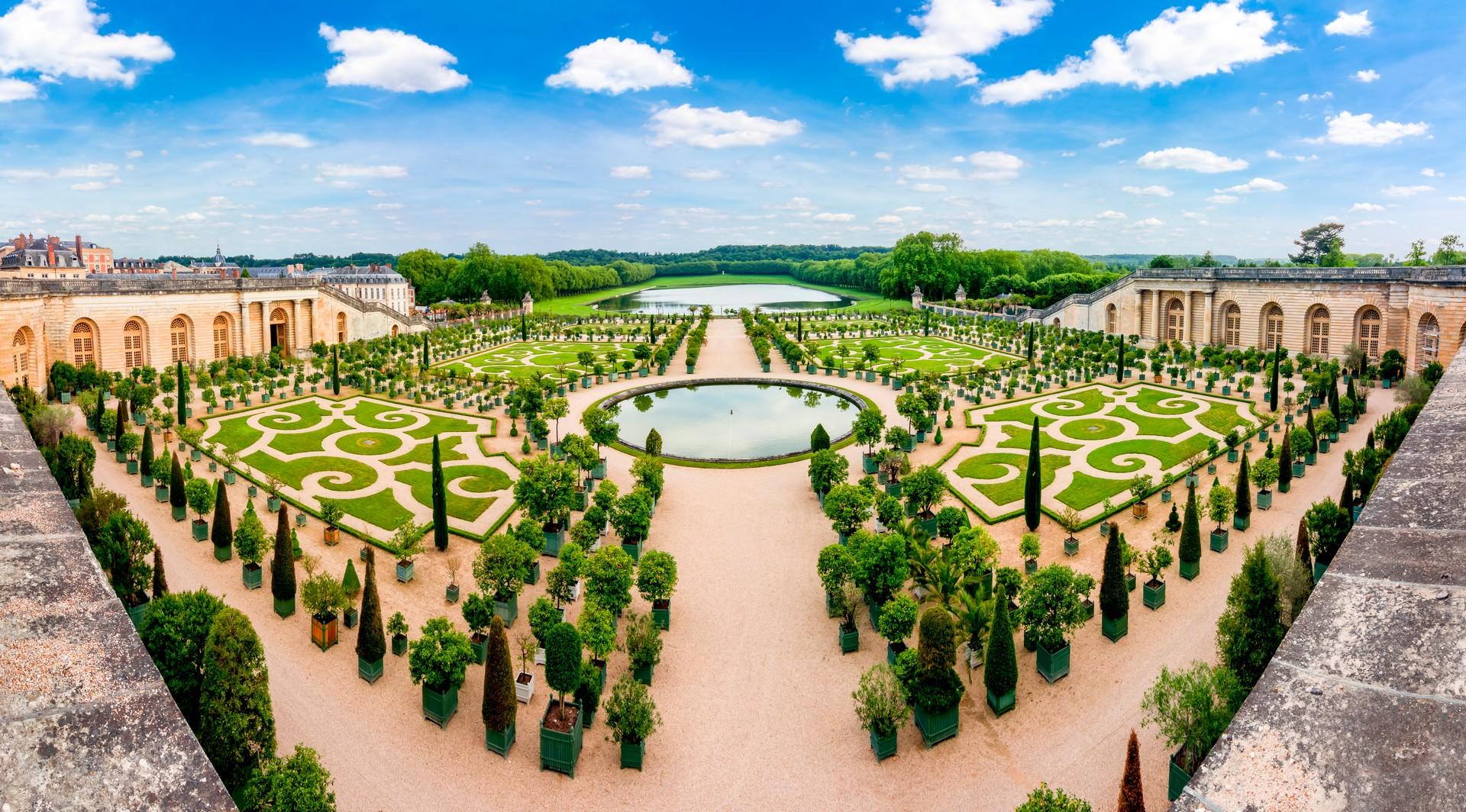 Versailles in partly cloudy weather