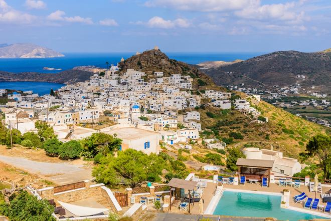 Village in the rugged terrain of the island od Íos.