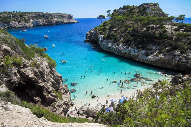 Mallorca: beach in a small bay