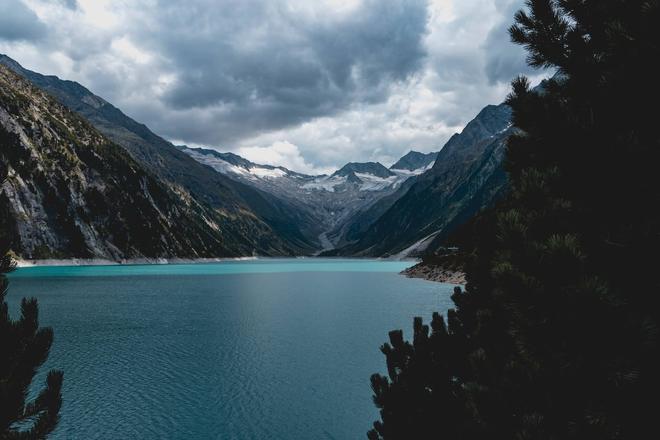 A lake surrounded by mountains, Zillertal