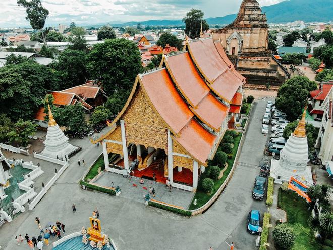 Chiang Mai Thainland: village centre with a temple.