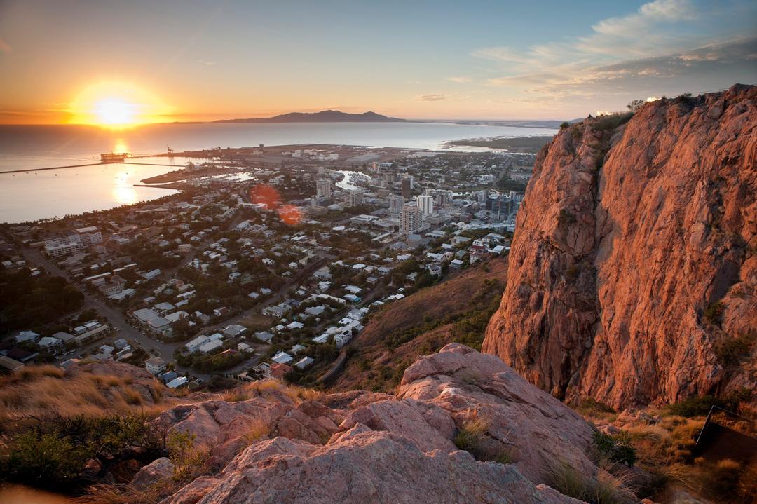 Townsville weather and climate Sunheron