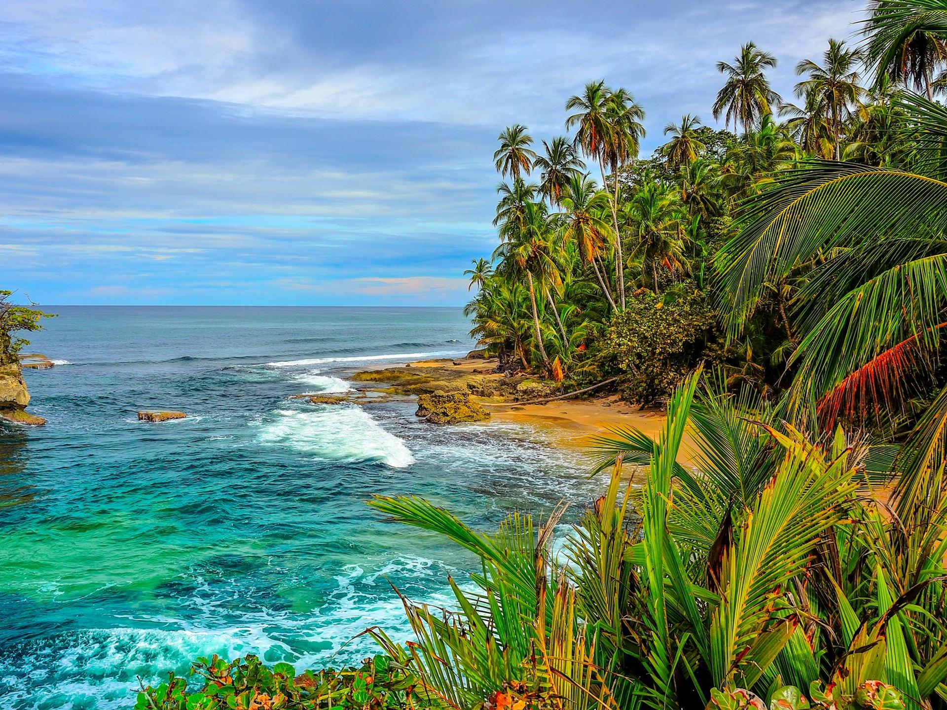 Location near Manzanillo on a day with cloudy weather