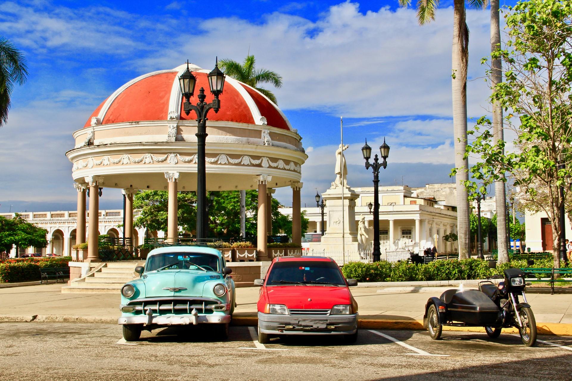Architecture in Cienfuegos in partly cloudy weather