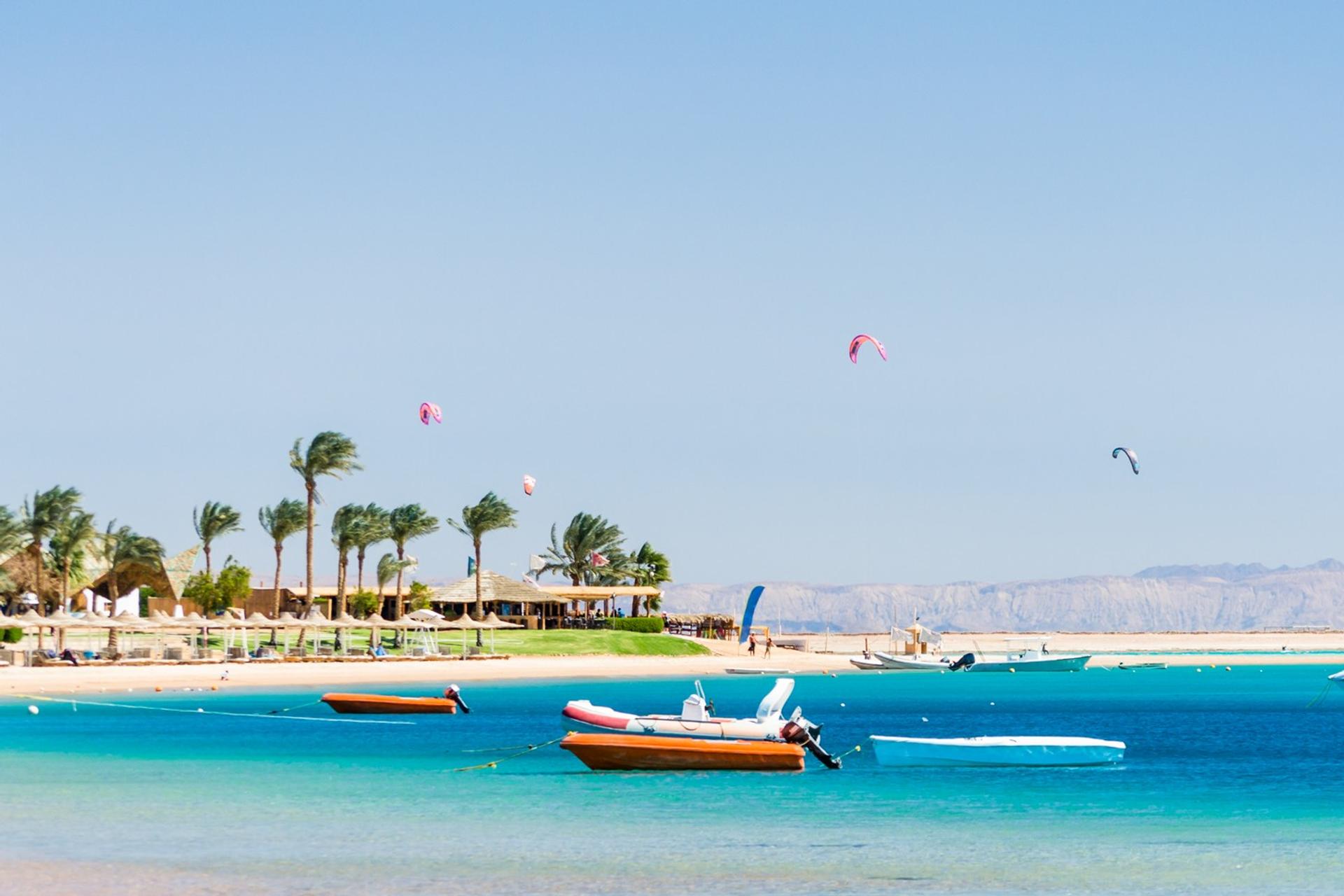 Beach with turquise water in Dahab on a sunny day