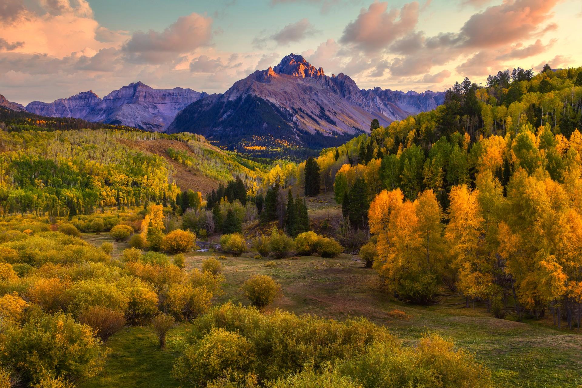 Mountain range near Telluride in partly cloudy weather