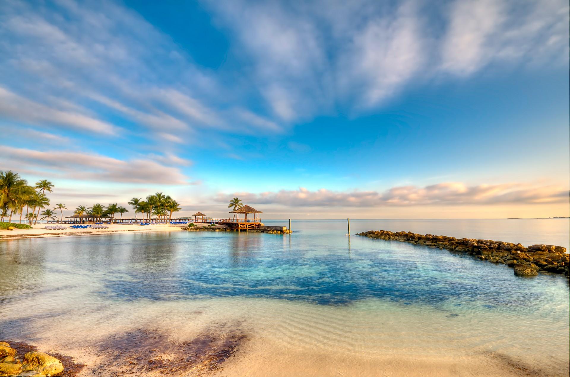 Enjoyable beach and port in Nassau at sunset time