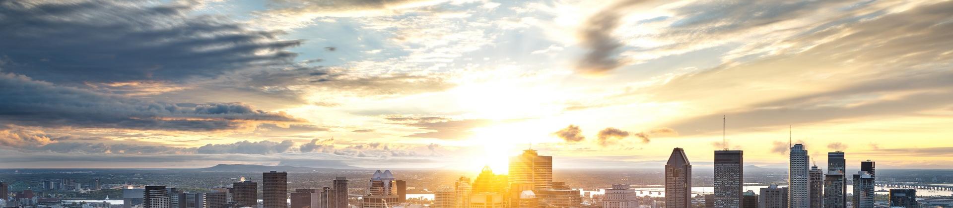 Aerial view of architecture in Montréal at sunset time