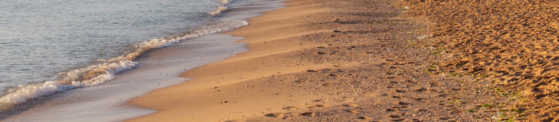 Beach in Mamaia on a day with cloudy weather