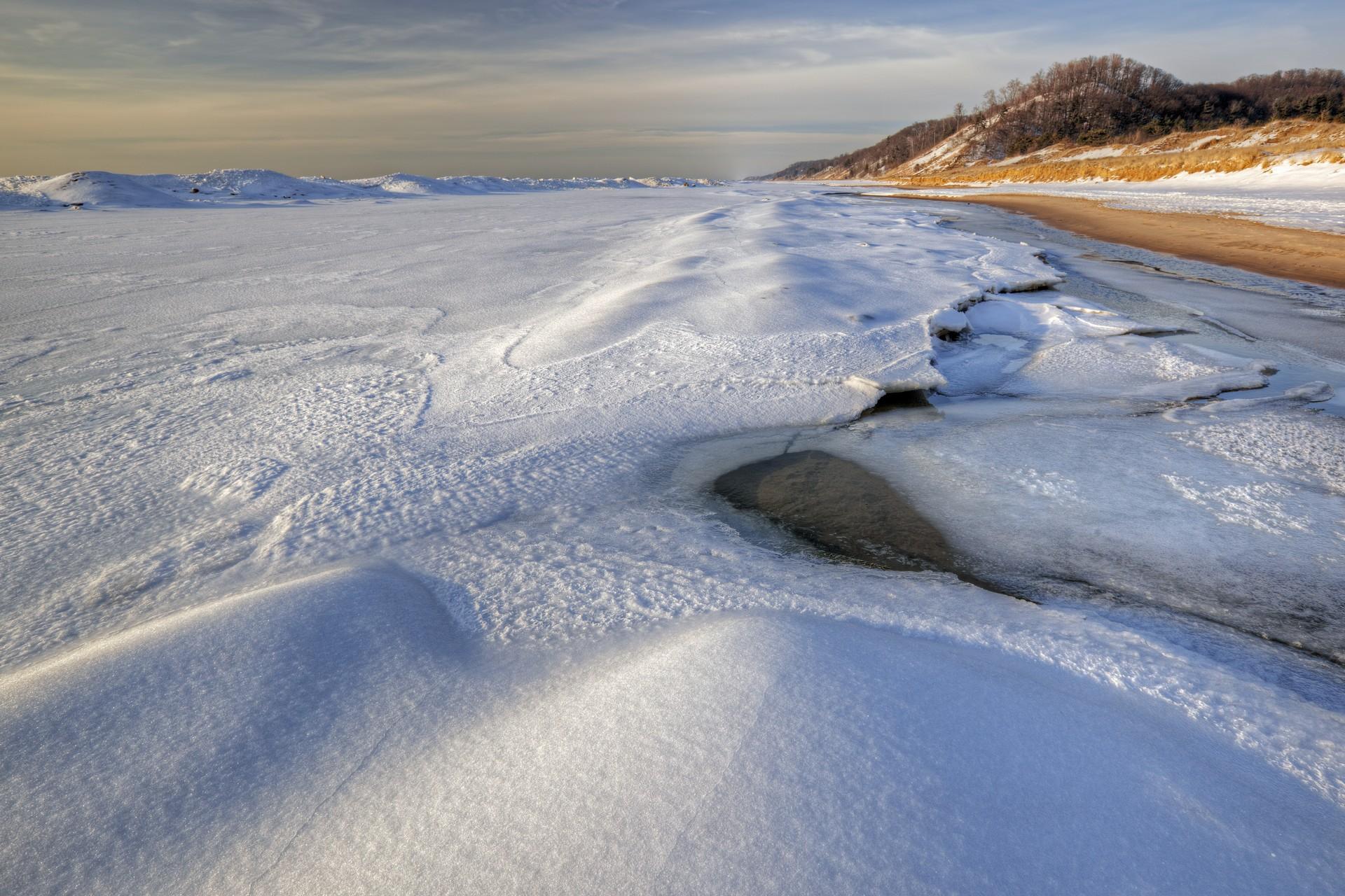 Mountain range near Saugatuck at dawn