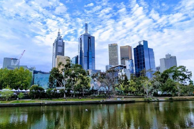 A view of the Melbourne city and Yarra River