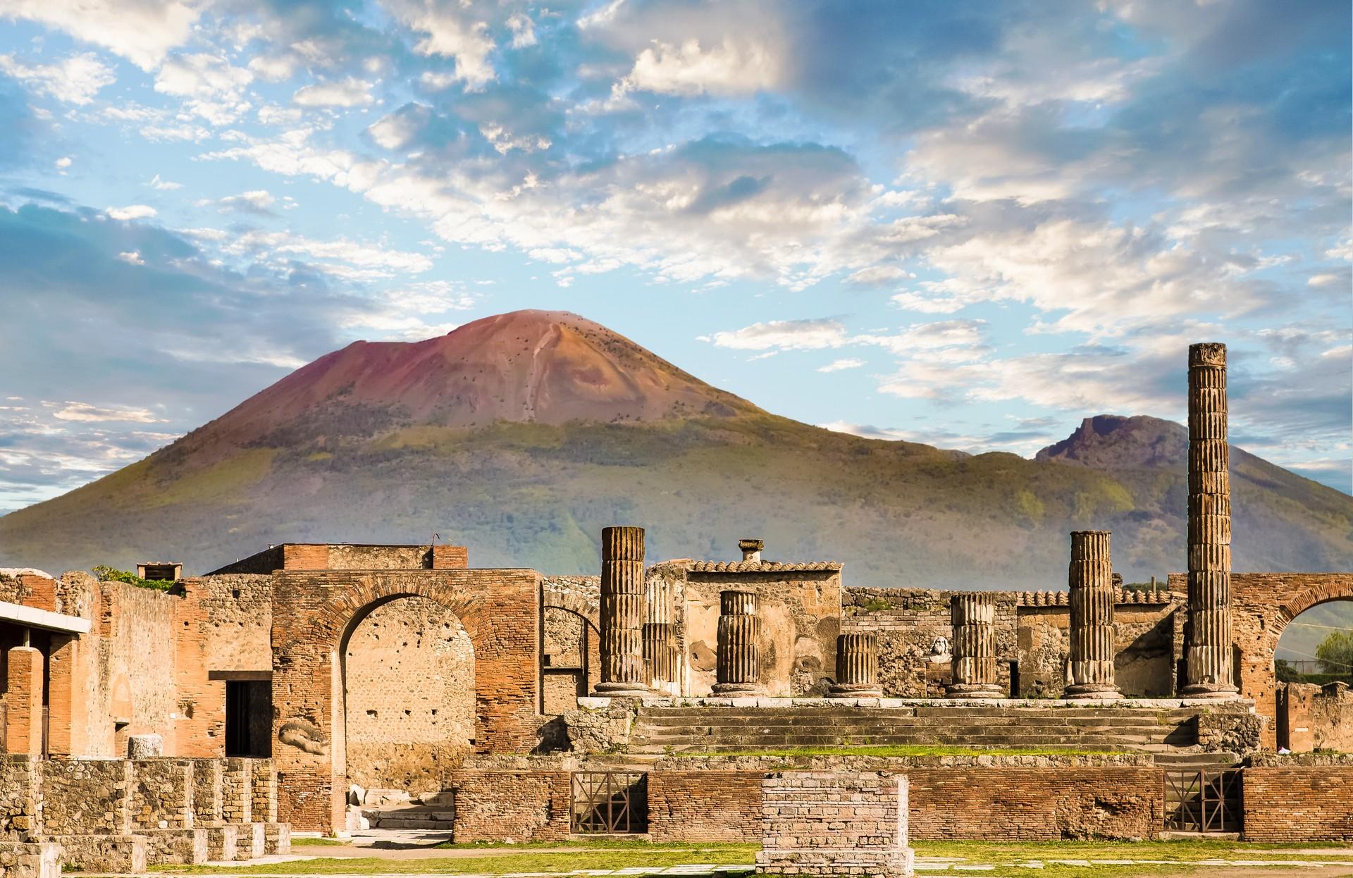 Pompei in partly cloudy weather