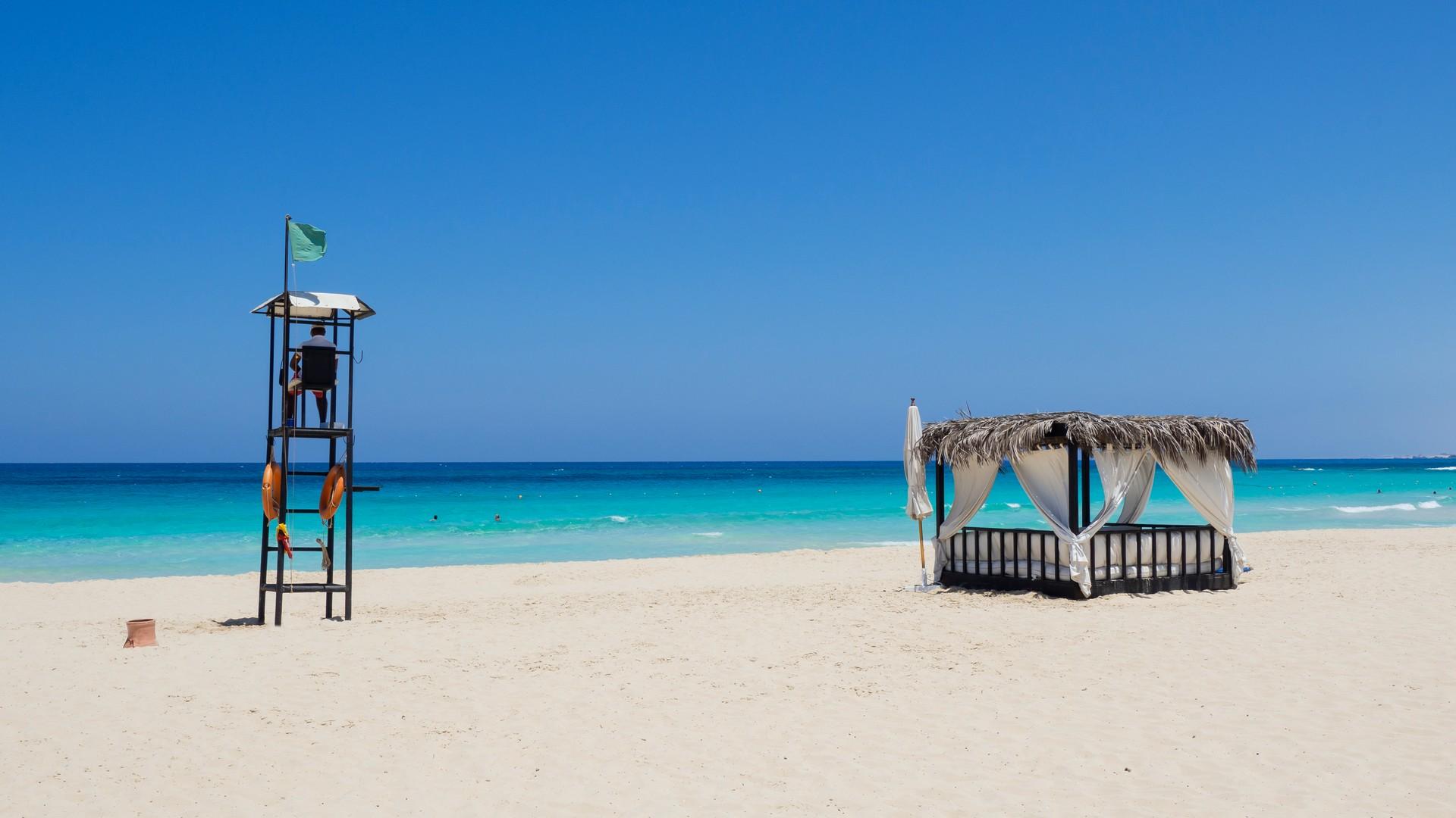 Beach with turquise sea in Matruh on a clear sky day