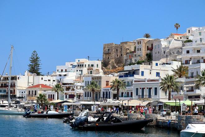 Harbour with boats in Náxos (Greece).